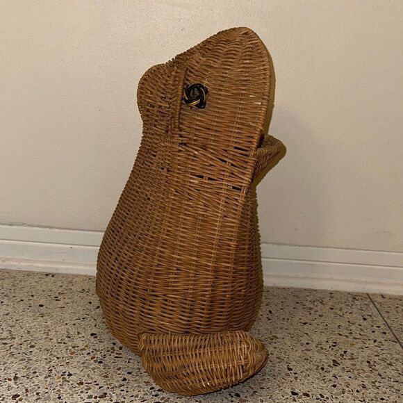 Vintage 60’s rattan wicker frog basket mid-century modern boho - Picture 1 of 8